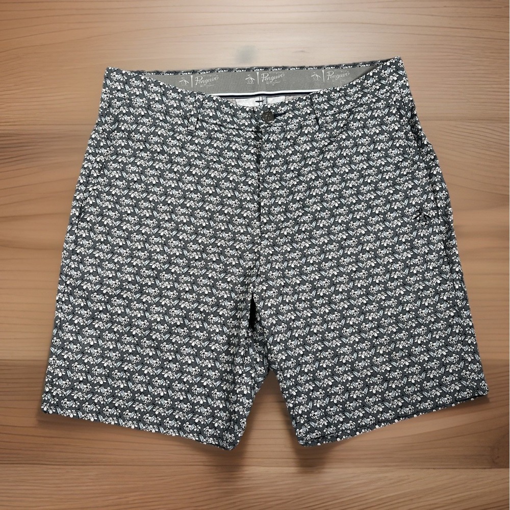Penguin Performance Golf Shorts Men's Size 32 AOP Floral Elastic Waist 8" Inseam